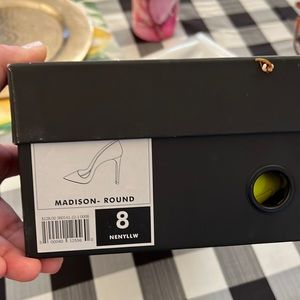 Neon yellow Madison round heels NWT